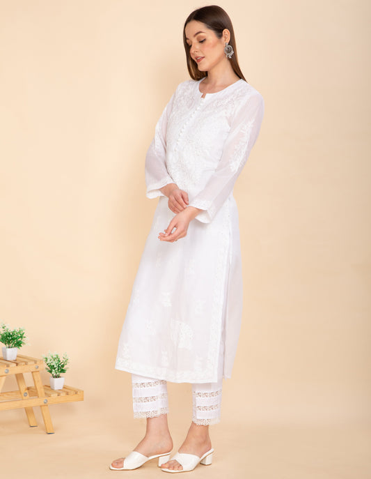 WHITE ORGANDY COTTON CHIKANKARI KURTA NAMOSTRI