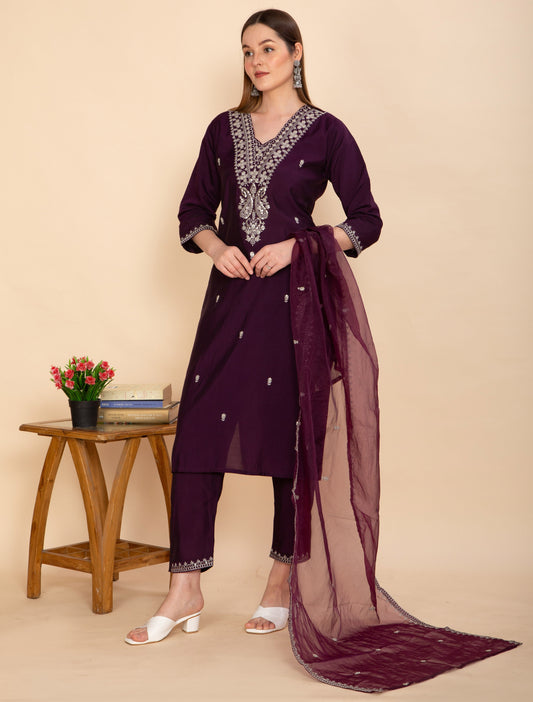 VIOLET EMBROIDERED SUIT SET NAMOSTRI