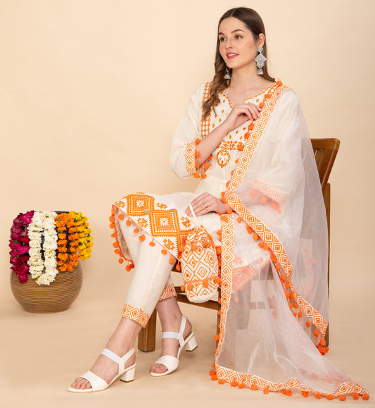 CHIC WHITE & ORANGE EMBROIDERED ANARKALI SET NAMOSTRI