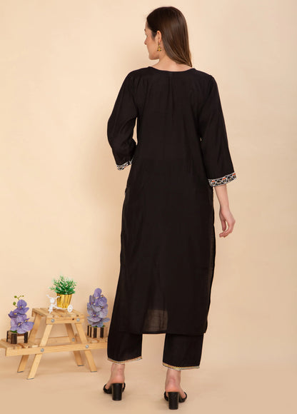 CLASSIC BLACK EMBROIDERED KURTA SET NAMOSTRI